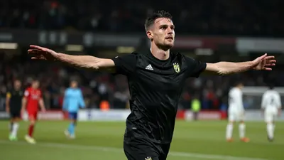 Danny Cashman's brace earned Boreham Wood a 3-2 victory over Worthing, their first match since the record sale of Abdul...